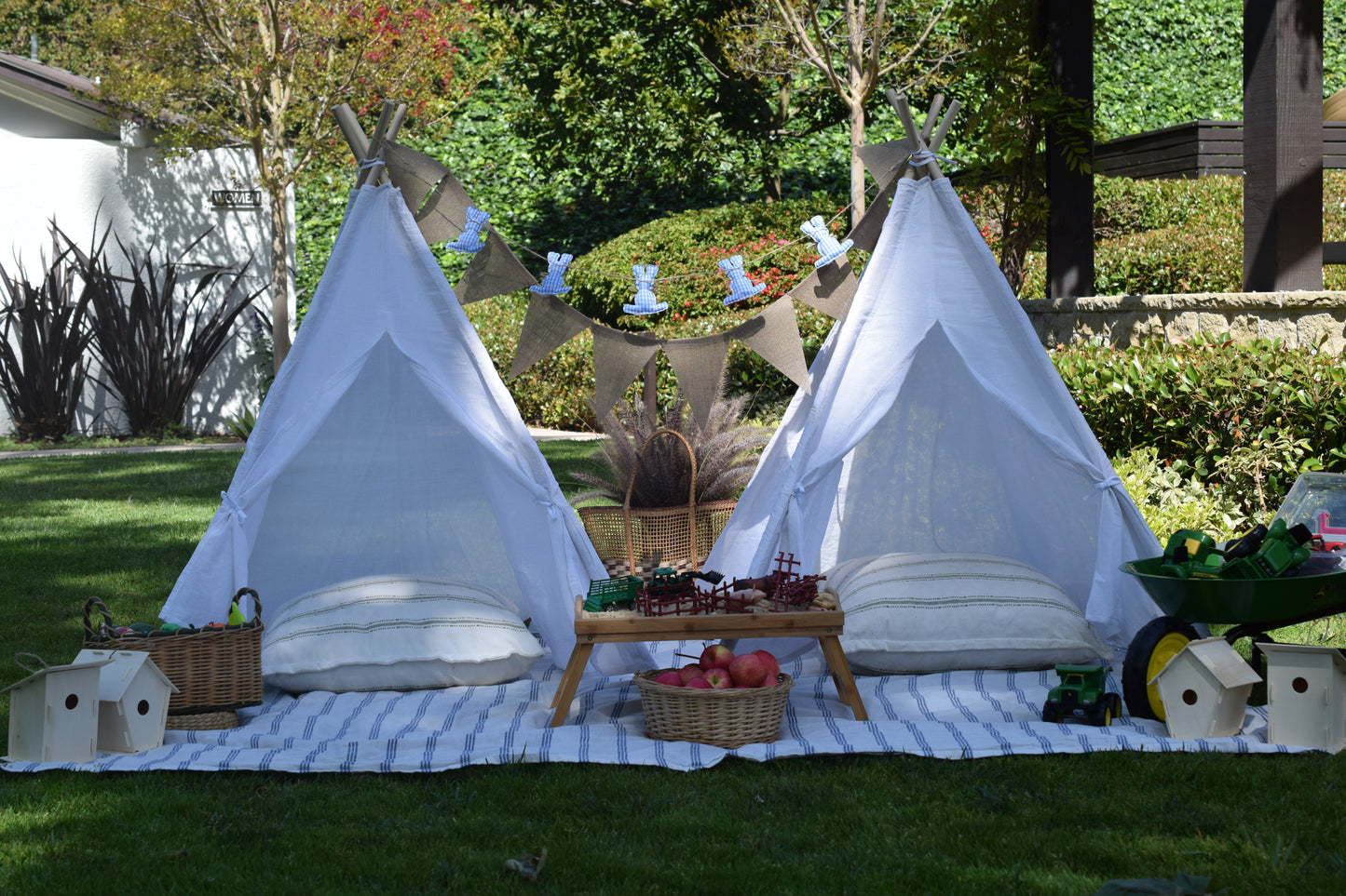 CUSTOM LUXURY KIDS PARTY CRAFT TABLES - ORANGE COUNTY - NEWPORT BEACH - HUNTINGTON BEACH